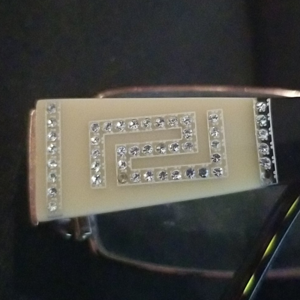 Versace - Picture 3 of 9